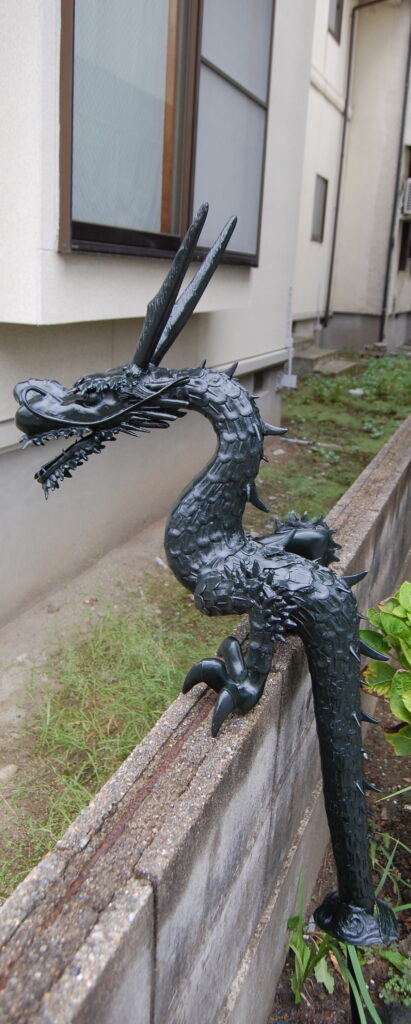 銅像の修理、修復(メンテナンス)の専門店