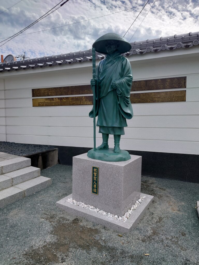 銅像／遠望の親鸞聖人像【価格】