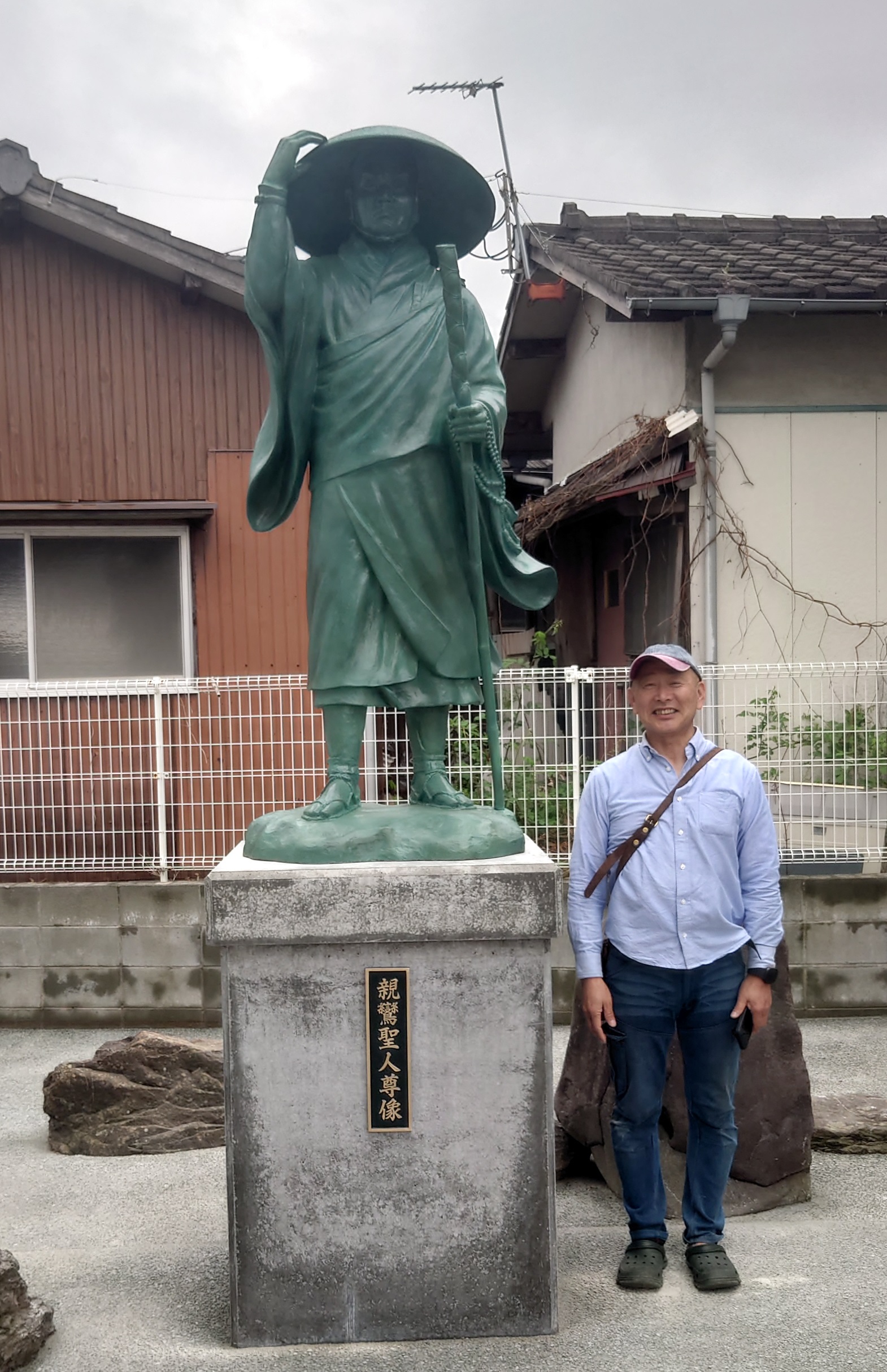 銅像/親鸞聖人銅像/6尺遠望のお姿像を建立【福岡県大牟田市】【西法寺】