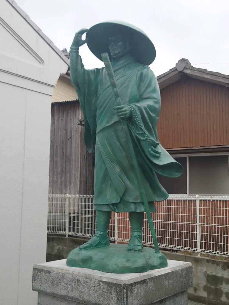 銅像/親鸞聖人銅像/6尺遠望のお姿像を建立【福岡県大牟田市】【西法寺】