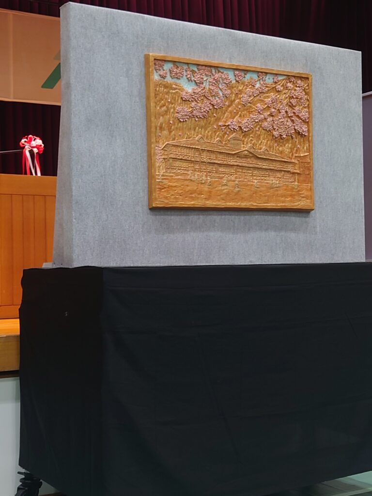 レリーフ像制作／岐阜県関市立板取小学校閉校記念レリーフ像制作【岐阜県関市板取】
